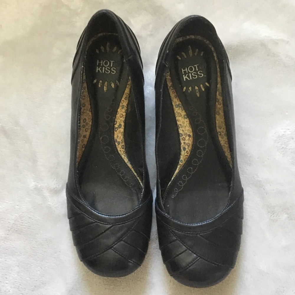 Black Wedges